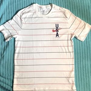 Nike Men’s USA Small Athletic T-shirt